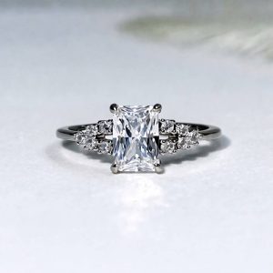 Anillo Amelia