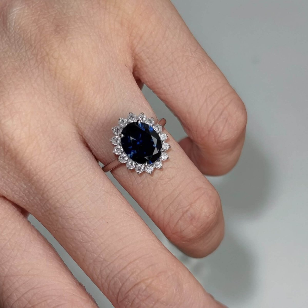 Anillo Diana 14k Moisanita Oval 3.0CT Con Certificado GRA - Imagen 9