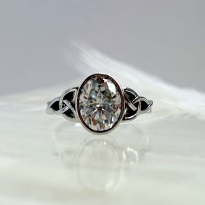 Anillo Minerva 14K Moisanita Oval 2.0CT Con Certificado GRA
