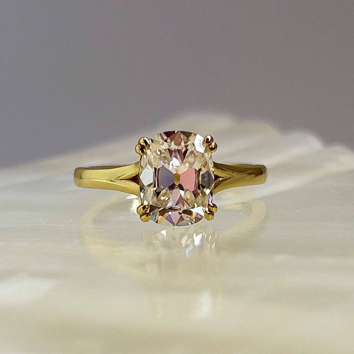 Anillo Donatella 14K Moissanita Cojín 3.0CT Con Certificado GRA - Imagen 3
