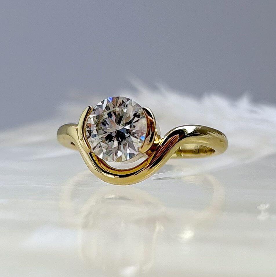 Anillo Odisea moisanita 1.2ct con certificado GRA - Imagen 2