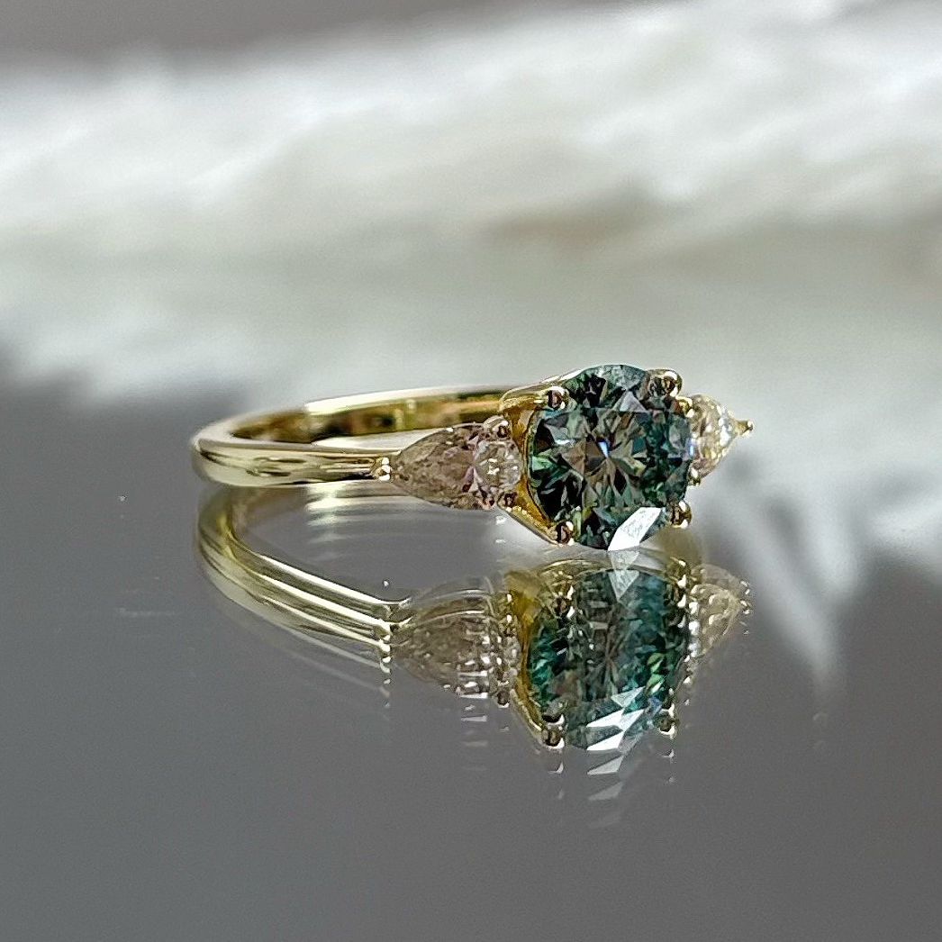 Anillo Serena 10K Moisanita Cyan 1.0ct Con Cerfificado GRA - Imagen 2
