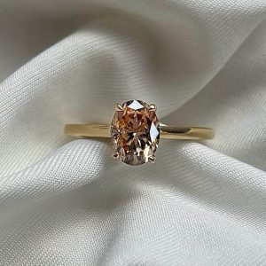 Anillo Dakota 10k Moisanita Champán Oval 1.5ct Con Certificado GRA