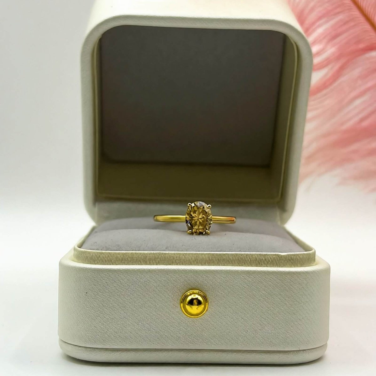Anillo Dakota 10k Moisanita Champán Oval 1.5ct Con Certificado GRA - Imagen 6