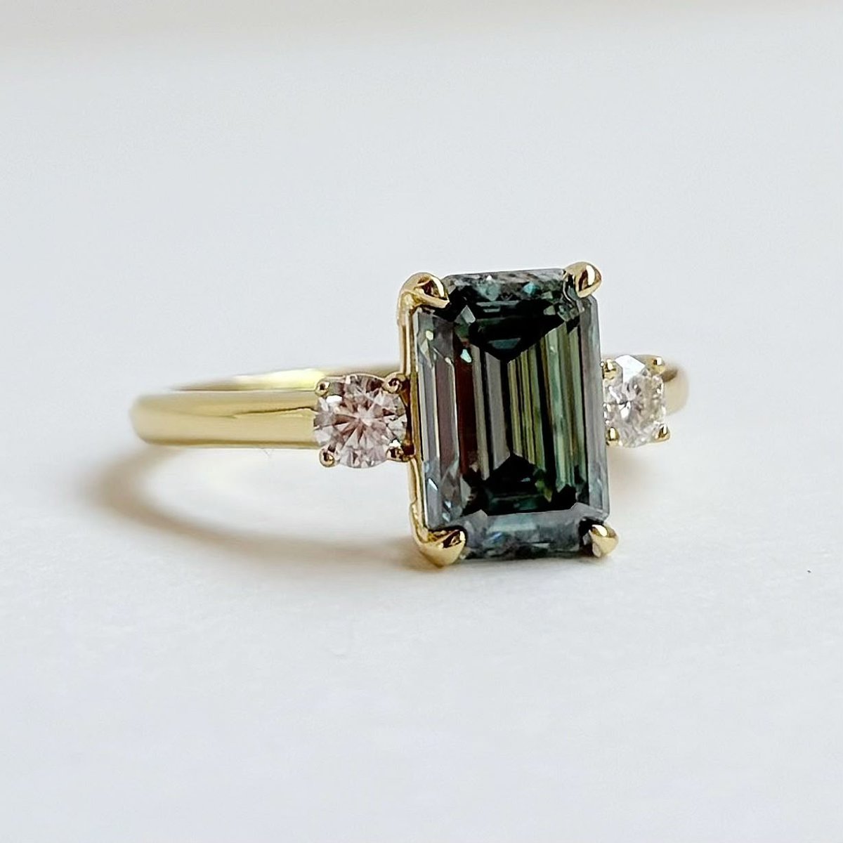 Anillo Camila 14k Moisanita Cyan Esmeralda 2.5CT Con Certificado GRA
