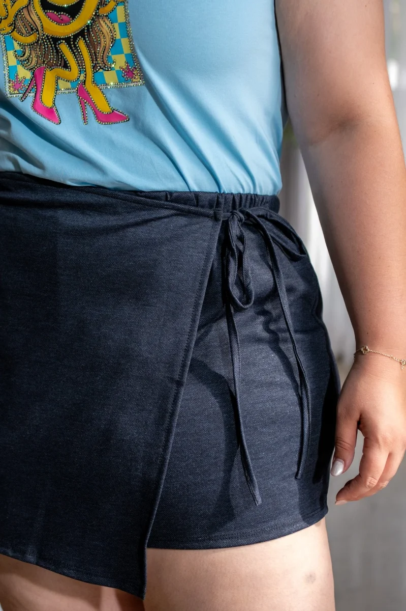 Short Falda Curvy Denim Cruzado Oscuro - Imagen 6