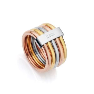 Anillo Viceroy Chic múltiple en tres tonos.