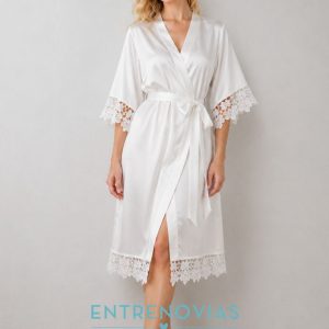 Bata de Novia lencera con encaje