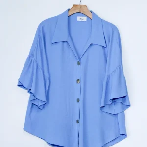 Camisa Curvy Olanes en Manga Azul Femenina Romántica