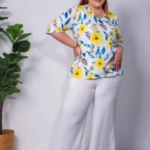 Blusa Curvy Print Flores Fresca Versátil
