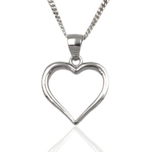 Colgante corazón de plata.