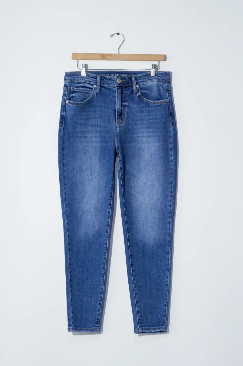 Jeans Curvy Skinny Deslavado Oscuro Estiliza Sofisticado - Imagen 4