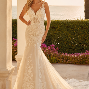 Vestido de Novia de corte sirena de encaje.