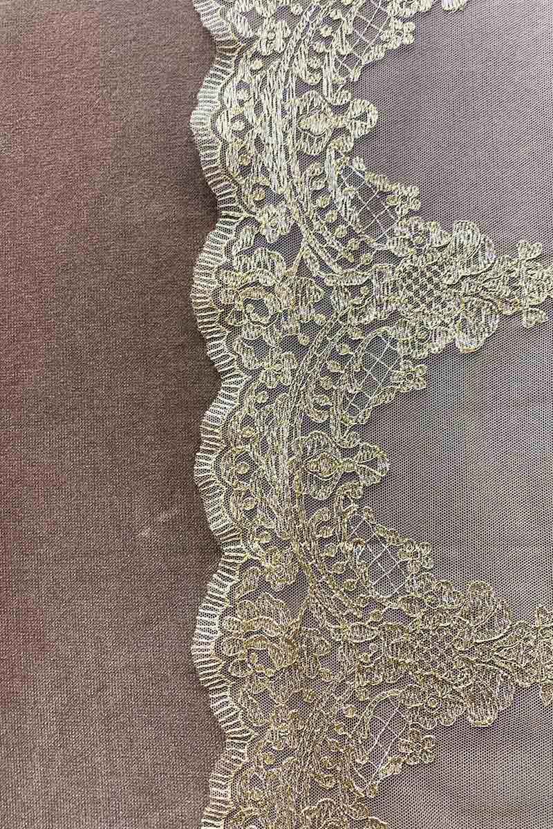 Echarpe de Chantilly Dorada - Imagen 3