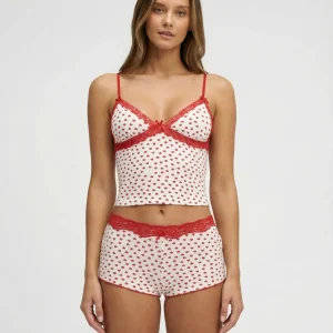 Conjunto lencero estampado corazones