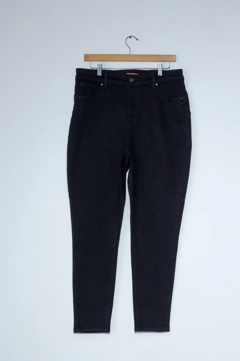Jeans Skinny Curvy Push Up Efecto Realce - Imagen 4