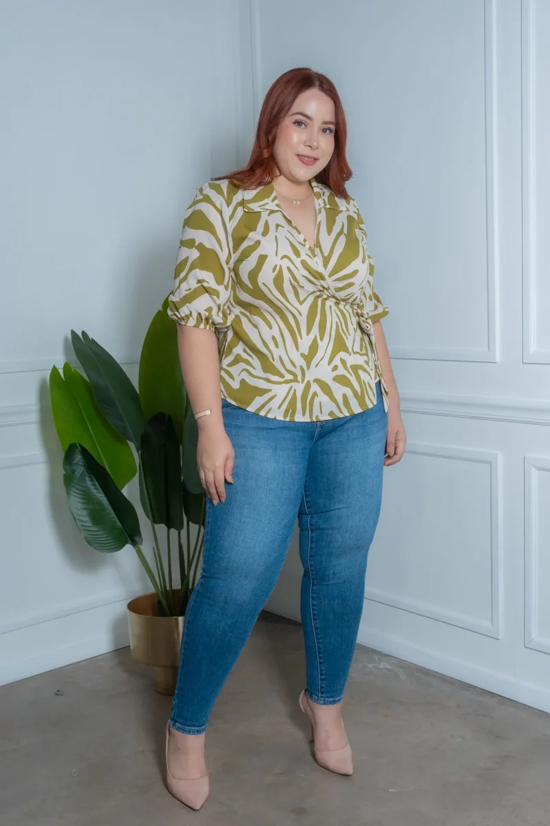 Jeans Curvy Skinny Deslavado Claro Estilo Limpio Moderno - Imagen 4