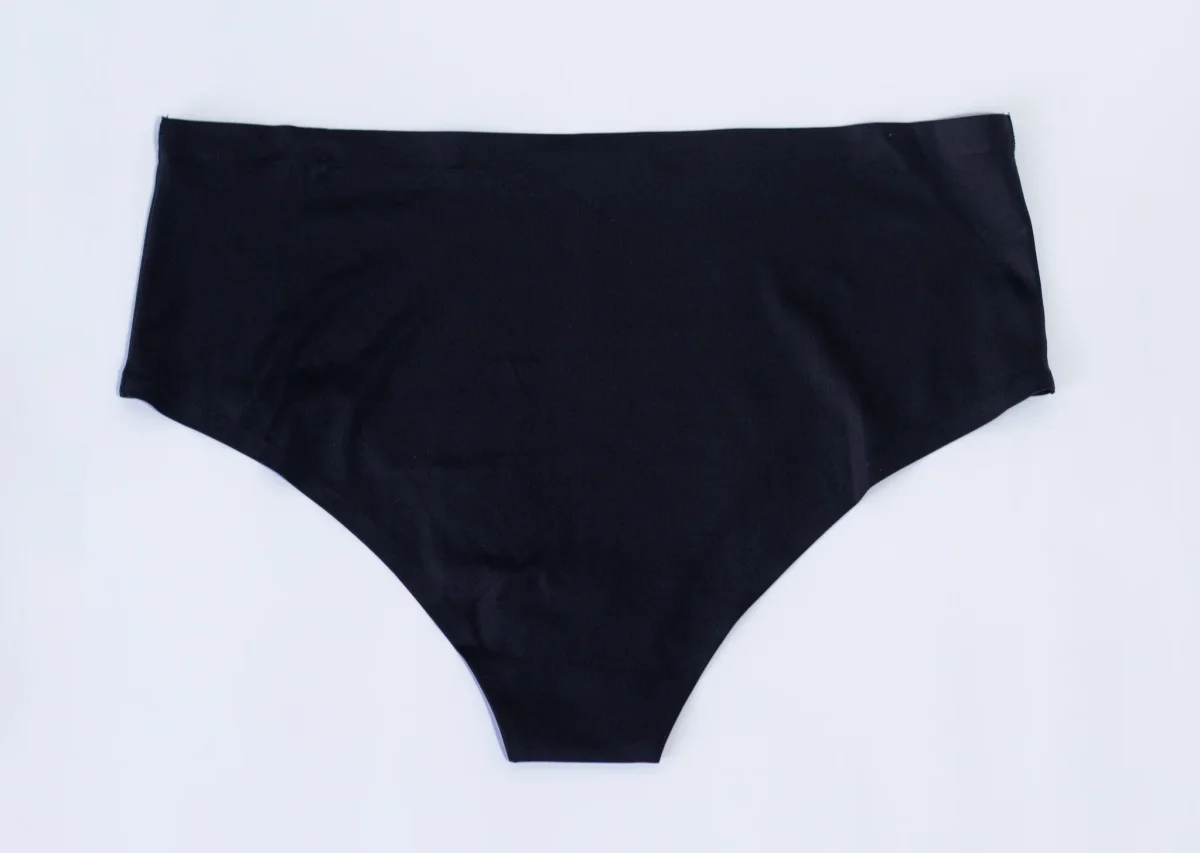 Panty Curvy Liso Sin Costura Beige Negro Invisible Plus - Imagen 7