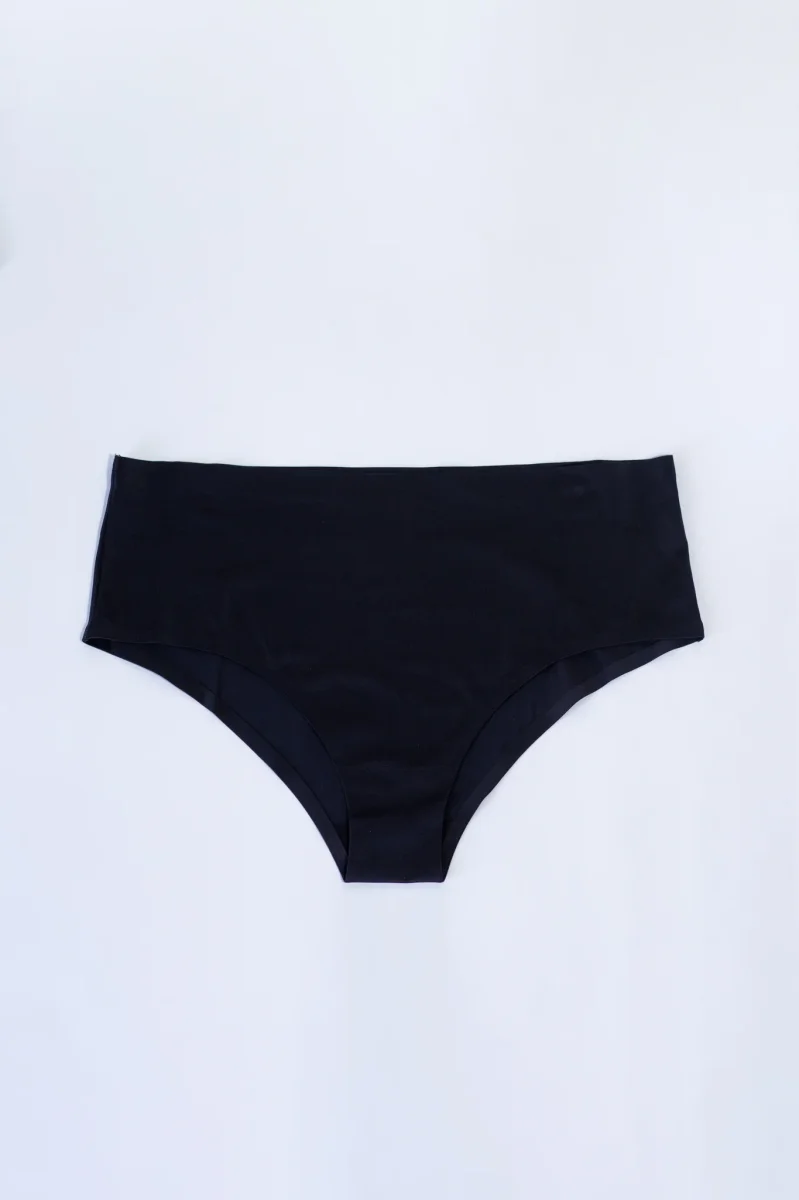 Panty Curvy Liso Sin Costura Beige Negro Invisible Plus - Imagen 5