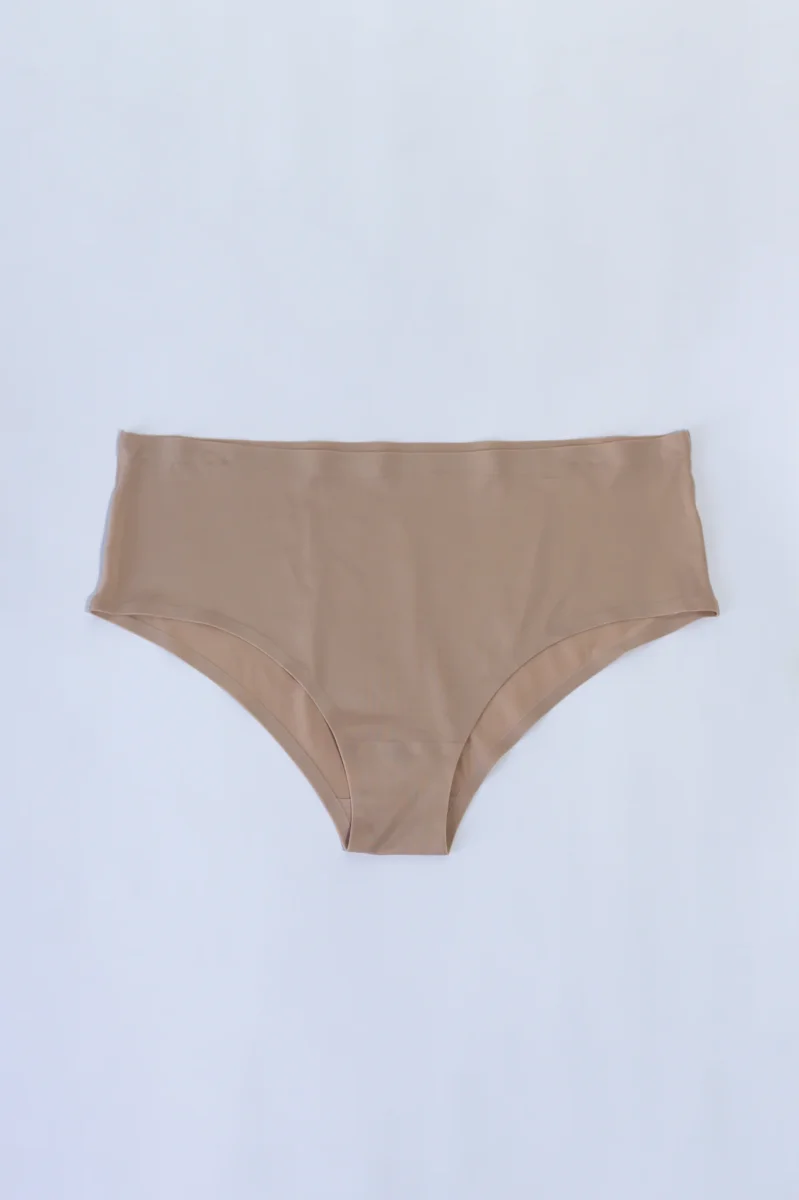 Panty Curvy Liso Sin Costura Beige Negro Invisible Plus