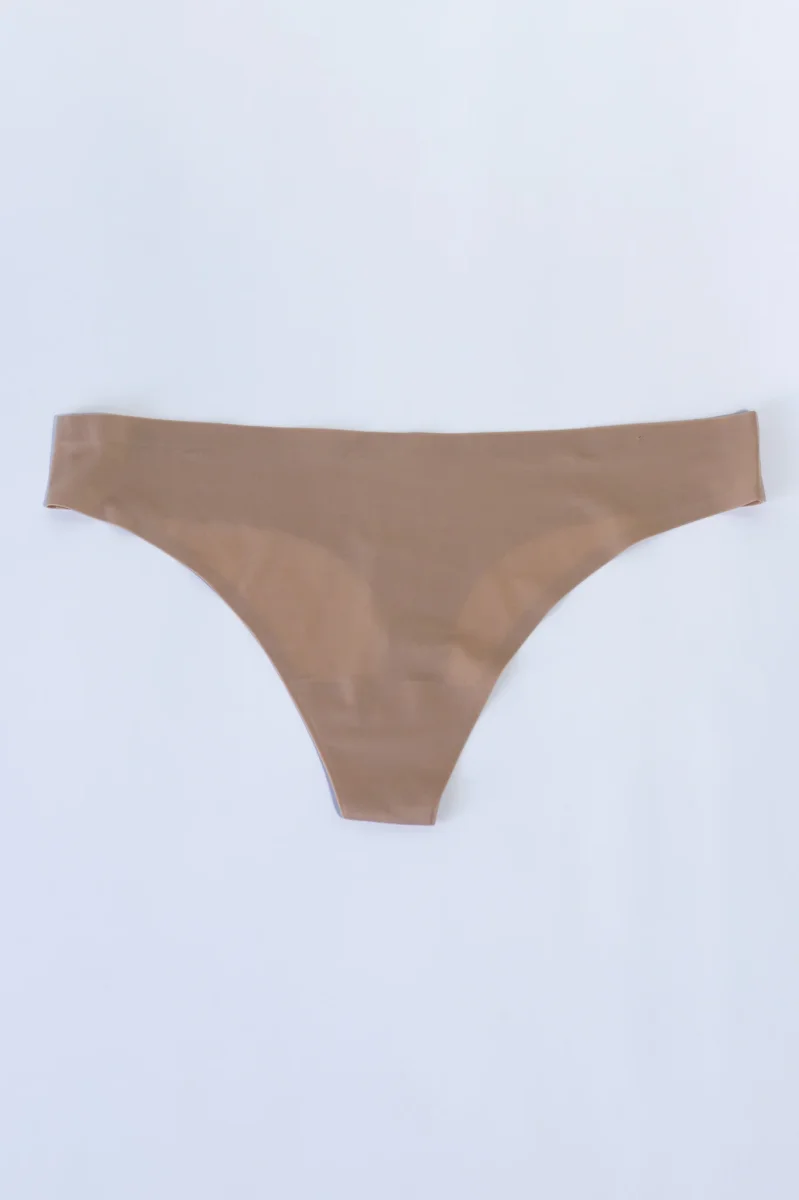 Tanga Curvy Sin Costura Invisible Beige Negro Tallas Extras - Imagen 2