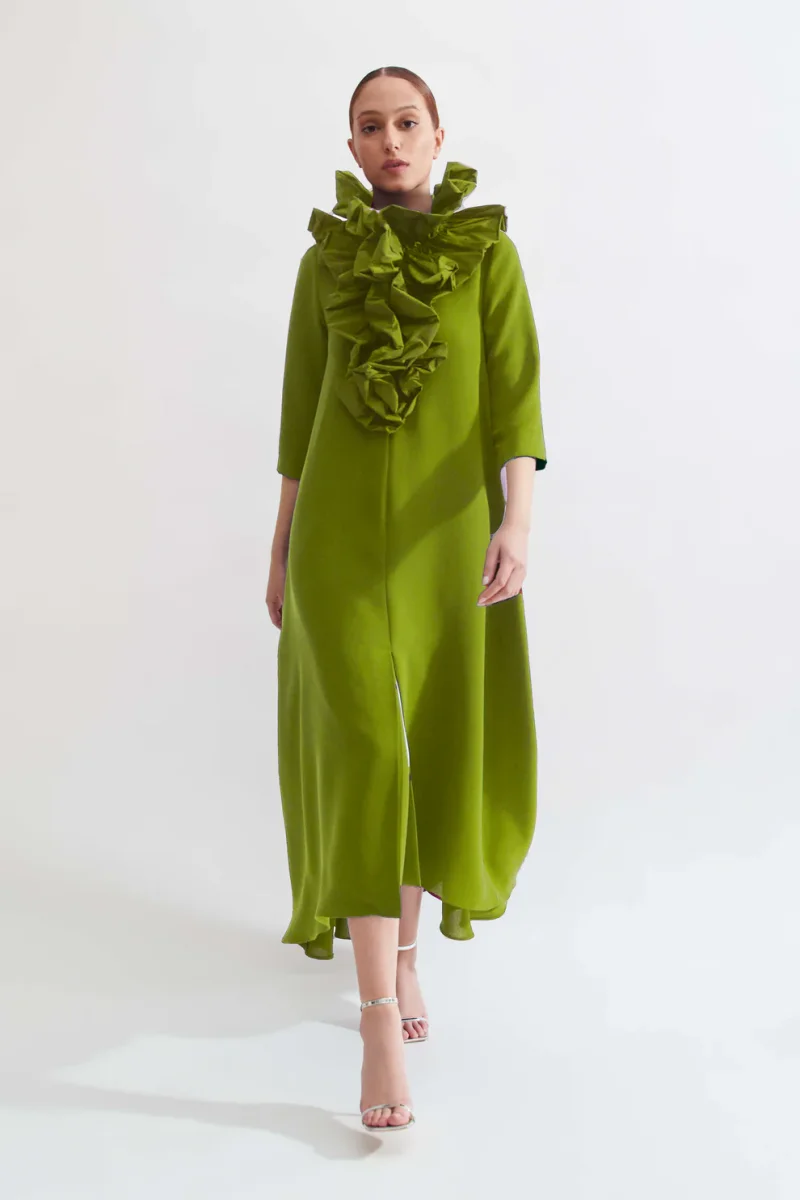 Vestido de capa suelto para favorecer la silueta - Imagen 3