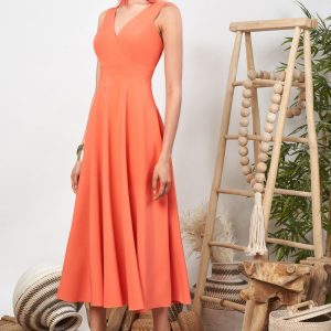 Vestido corto de fiesta en color naranja mandarina.
