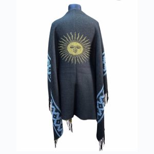 Ruana Sol de Mayo Tejido – Guarda Celeste y Negro