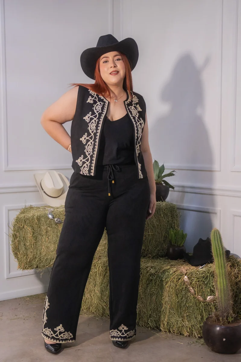 Set Curvy Pantalón con Chaleco Gamuza Premium Look Sofisticado