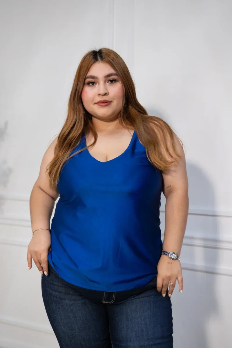Blusa Curvy Tirantes Satín Azul o Café Brillo Sutil Versátil - Imagen 5
