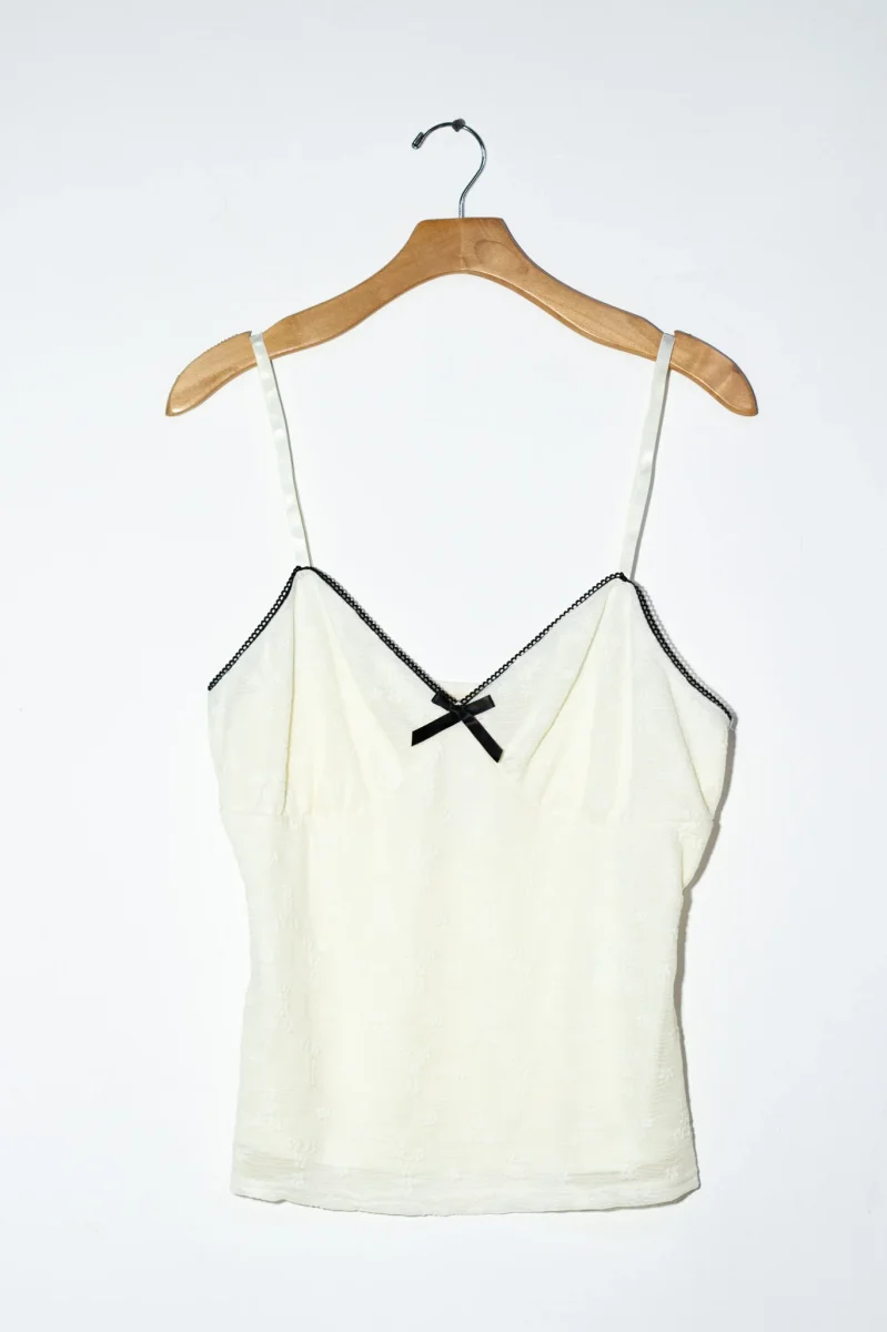 Blusa Curvy Tirantes con Moño Ivory Femenina Romántica